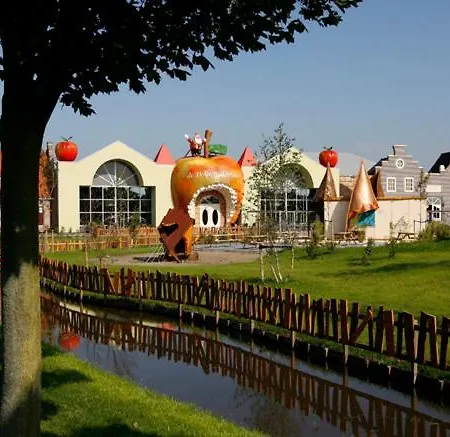 Stacaravan Op 5 Ster Campingpark Capfun De Bongerd * Tuitjenhorn