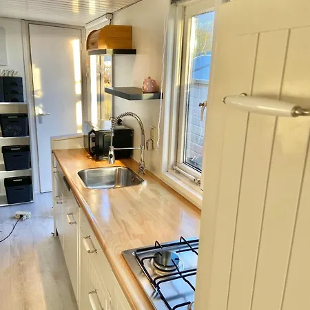 Stacaravan Op 5 Ster Campingpark Capfun De Bongerd * Tuitjenhorn